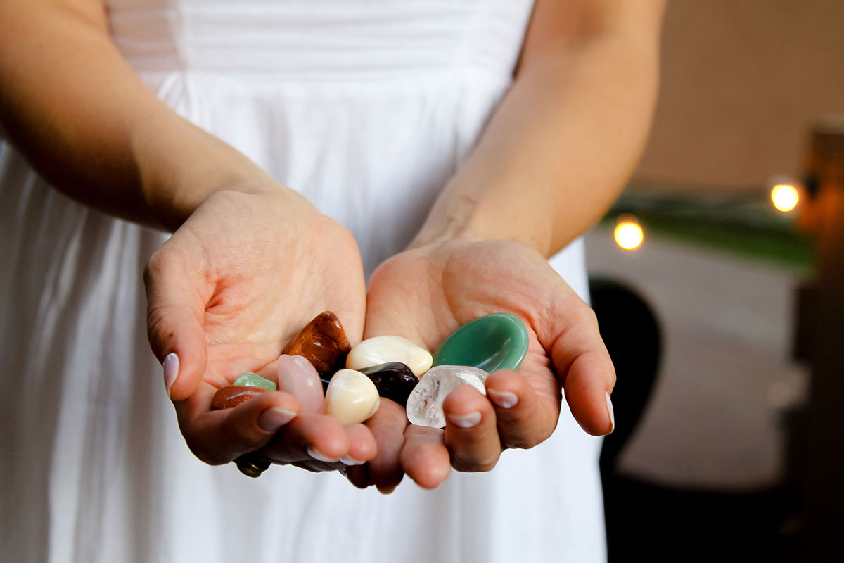 Free Emotions Massage -Foto-by-Sara-Johnston-unsplash massaggi olistici Petra Foto by Sara Johnston unsplash